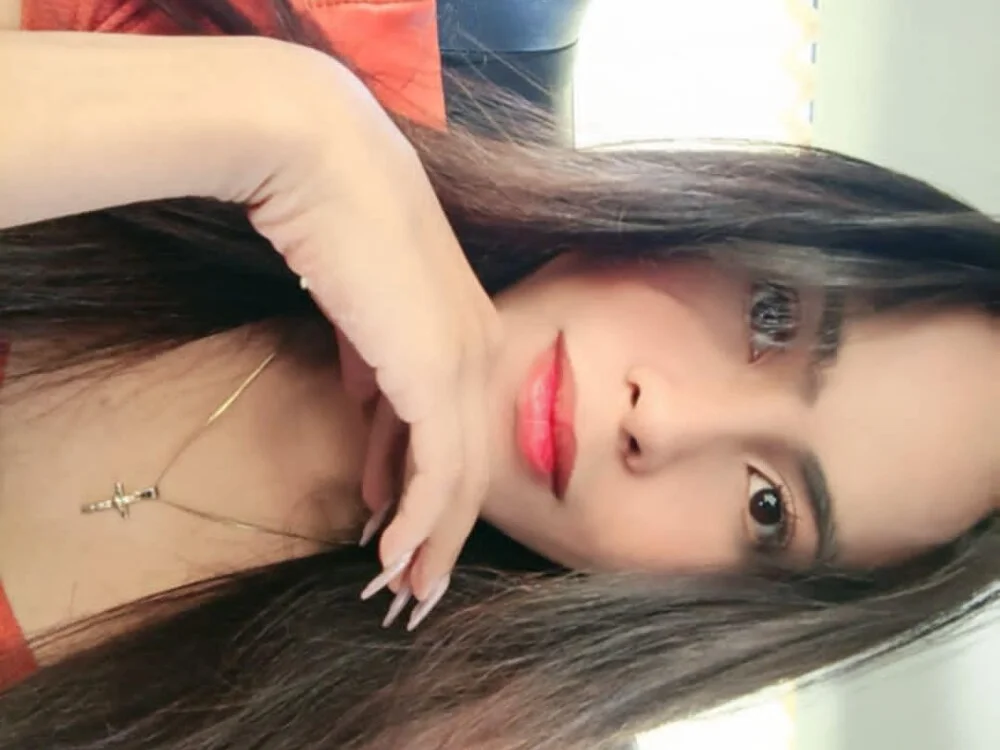 sexy_petite143 離線 XXX 聊天