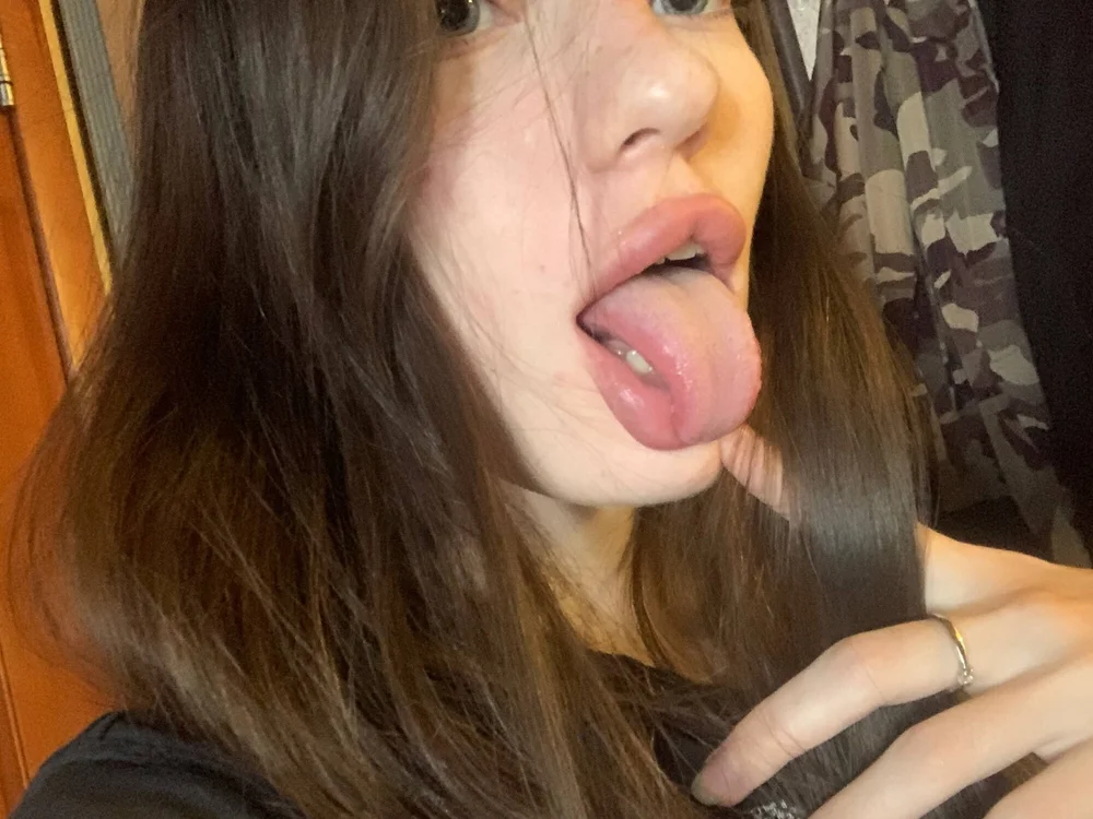 Milkassi_li's Offline XXX Chat