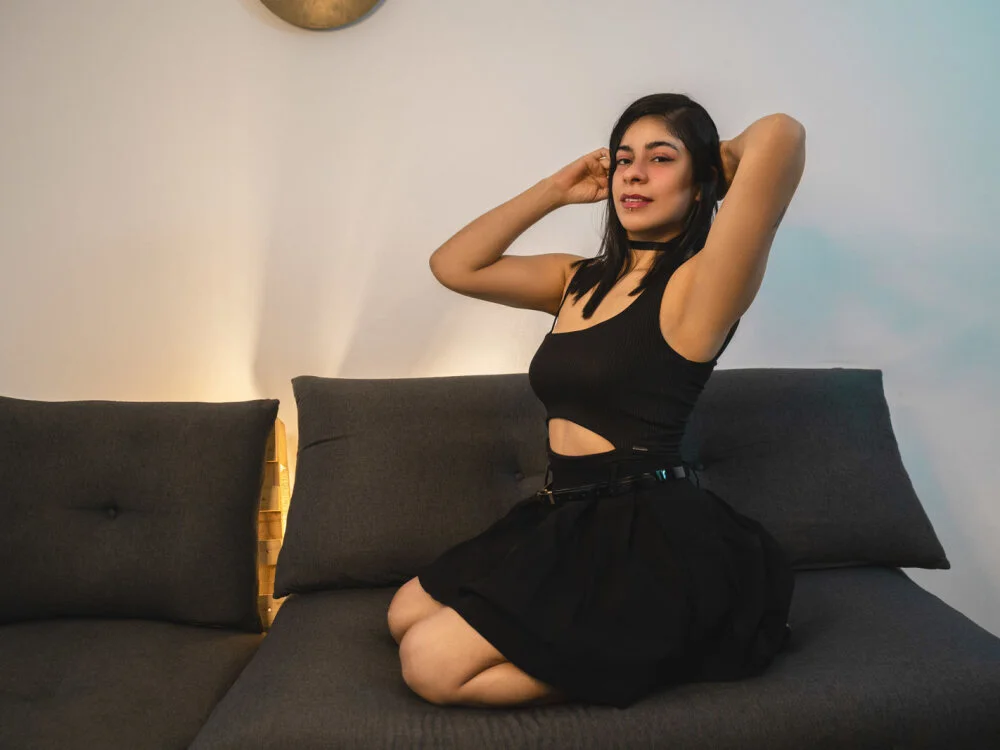 KatThomas: офлайн-секс-чат