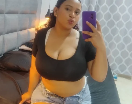 emilyy_r Chat XXX Ngoại tuyến