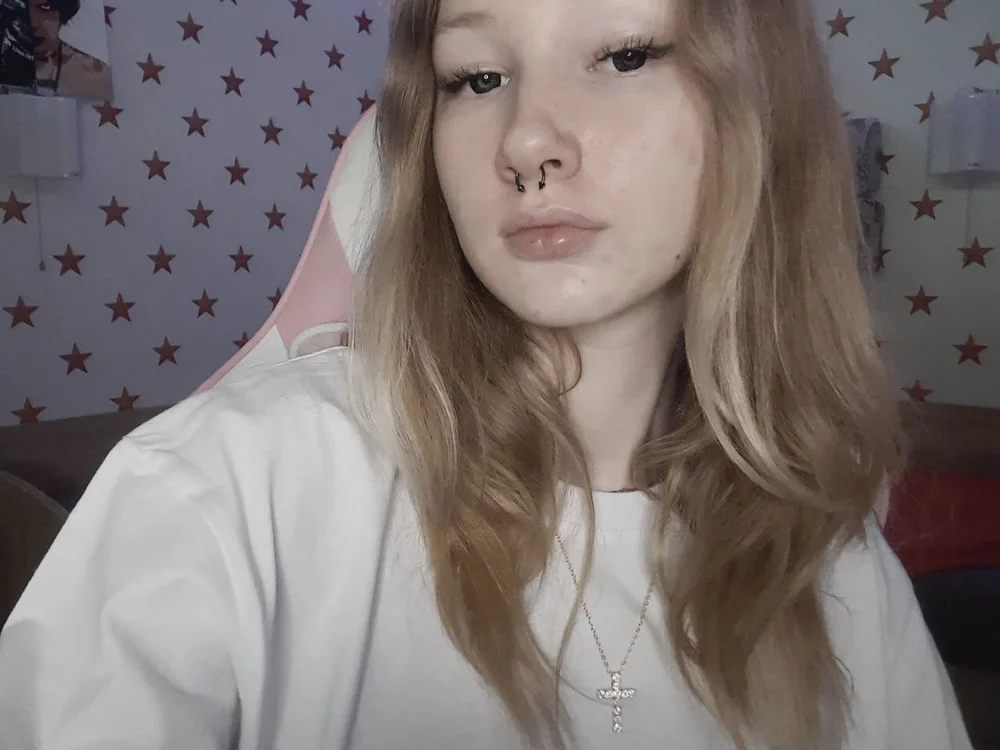 ClareBrooks' Offline Chat Room
