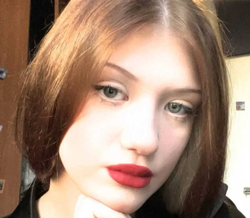 Lina_Vi Offline XXX-Chat