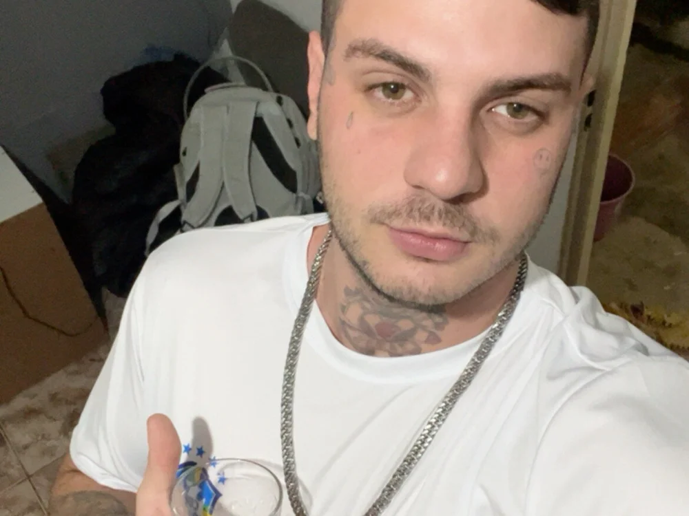 Chat XXX offline de Cl-novinho