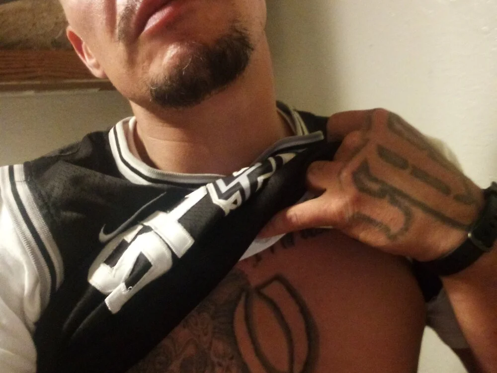 Asstray909's Offline XXX Chat