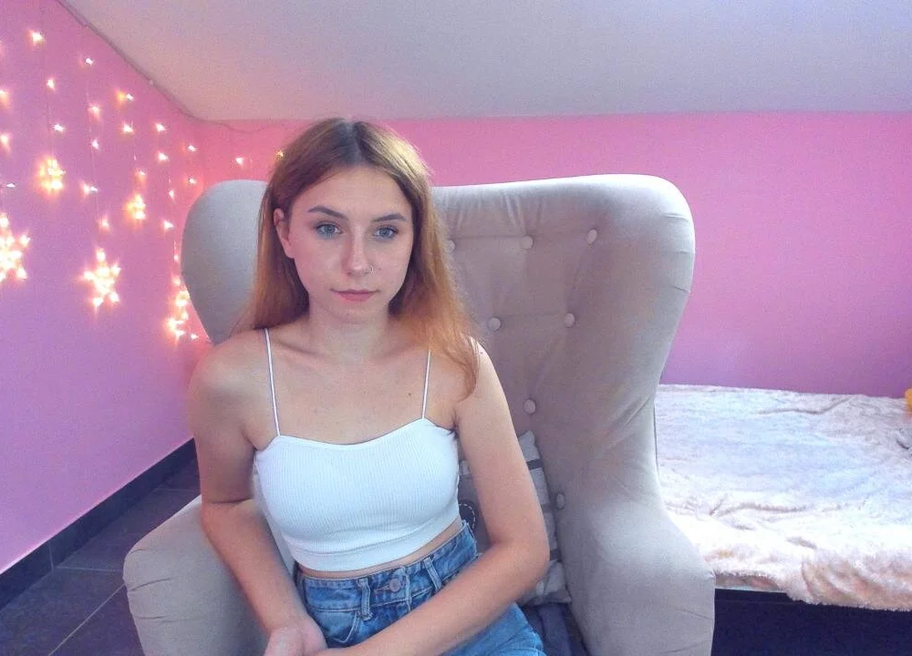 Hollie__'s Offline XXX Chat