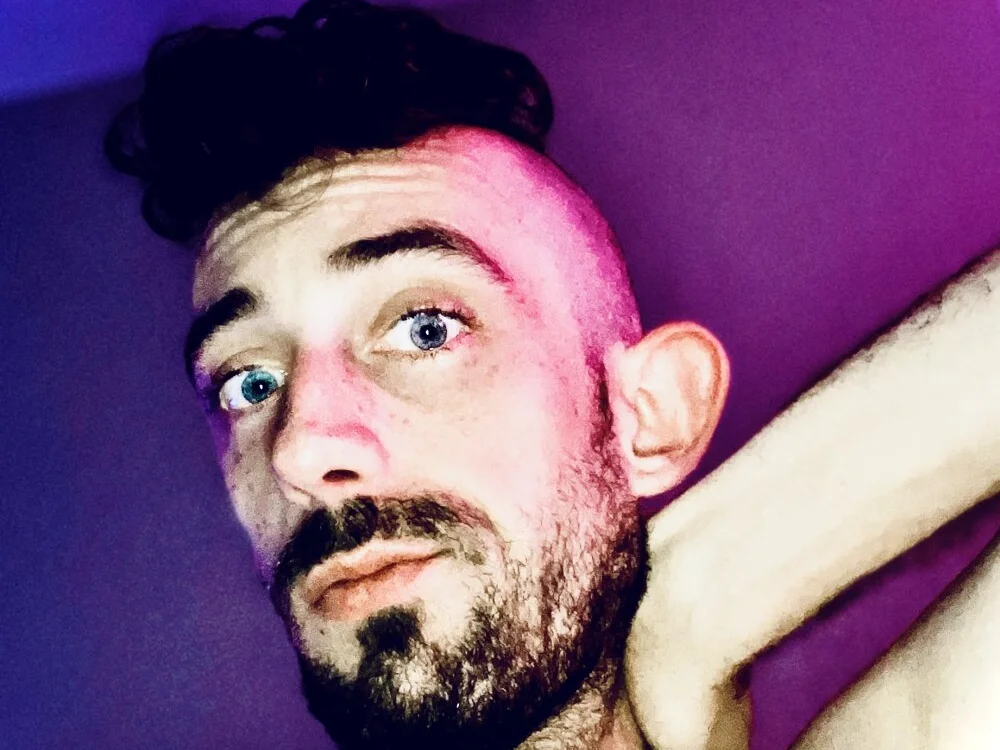 دردشة afTerparTycloudz الجنسية دون اتصال