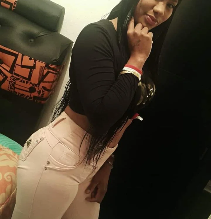 JulieRose20x's Offline XXX Chat