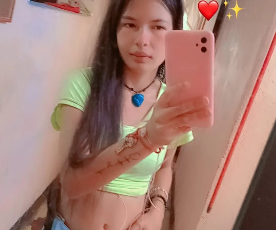 دردشة Skinny_spicy الجنسية دون اتصال