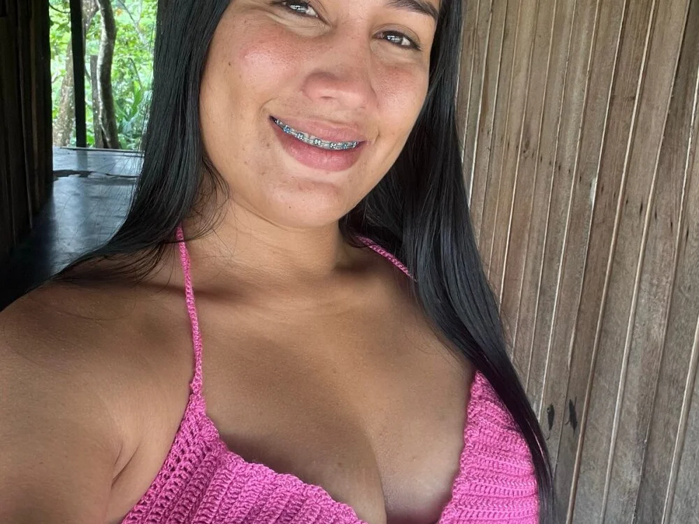 Camila_vargass Offline XXX-Chat