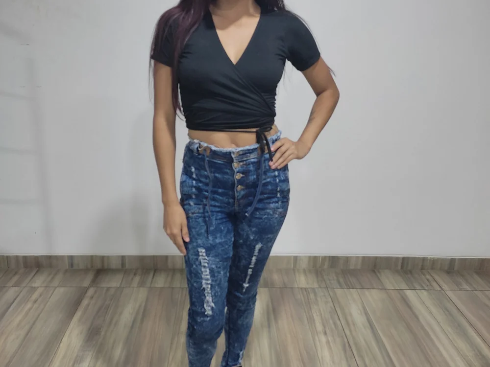 Aisha_world's Offline Chat Room
