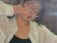 XXX chat uživo modela NelleMihalko