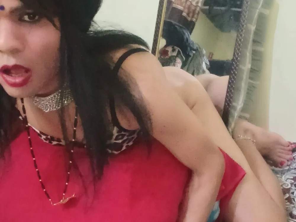 Lovely_Ladyboy_star: συνομιλία ΧΧΧ εκτός σύνδεσης