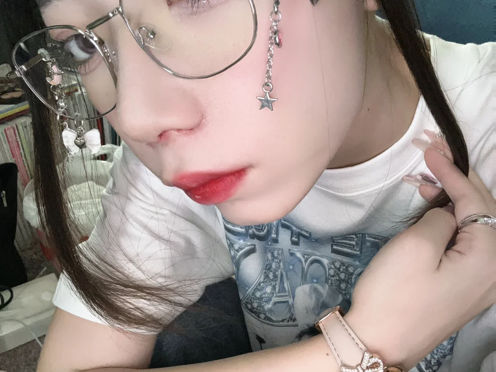 noachan_v's Offline Chat Room