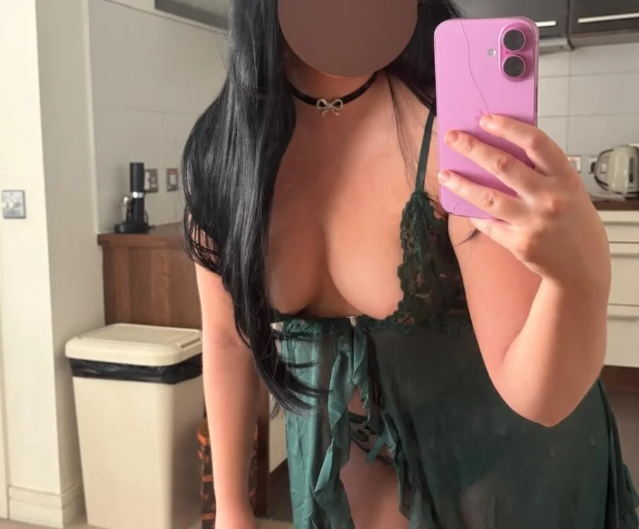 Pretty-Miss-Scarlet's Offline XXX Chat