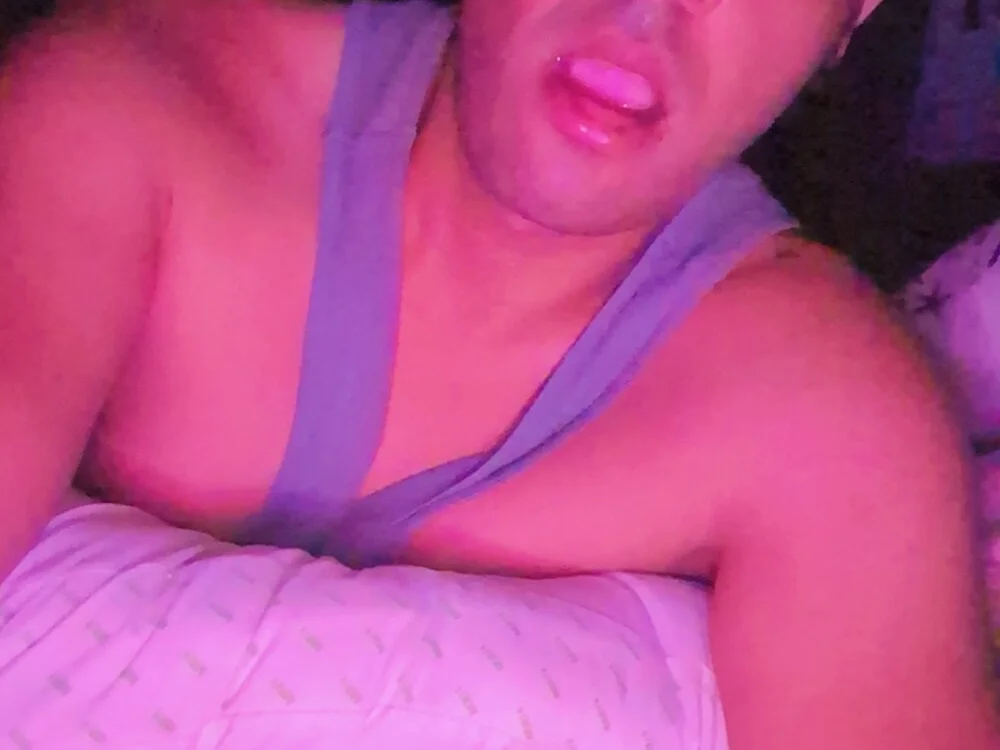 iamexist800's Offline XXX Chat