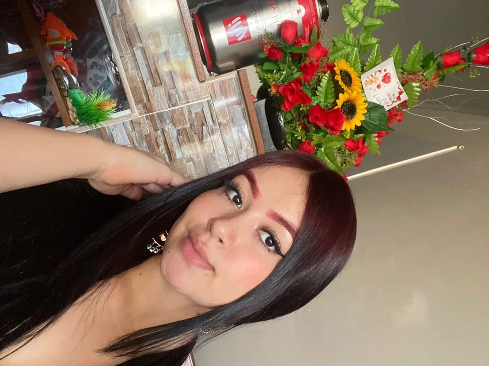 CandyBoobs' Offline Chat Room