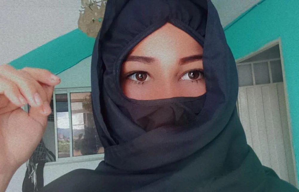 Bilik Sembang Luar Talian amira_khalid