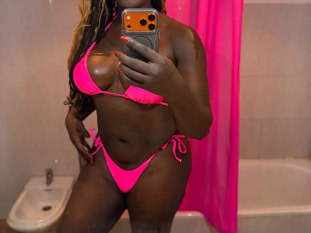 blackhotpartyts Chat XXX in diretta