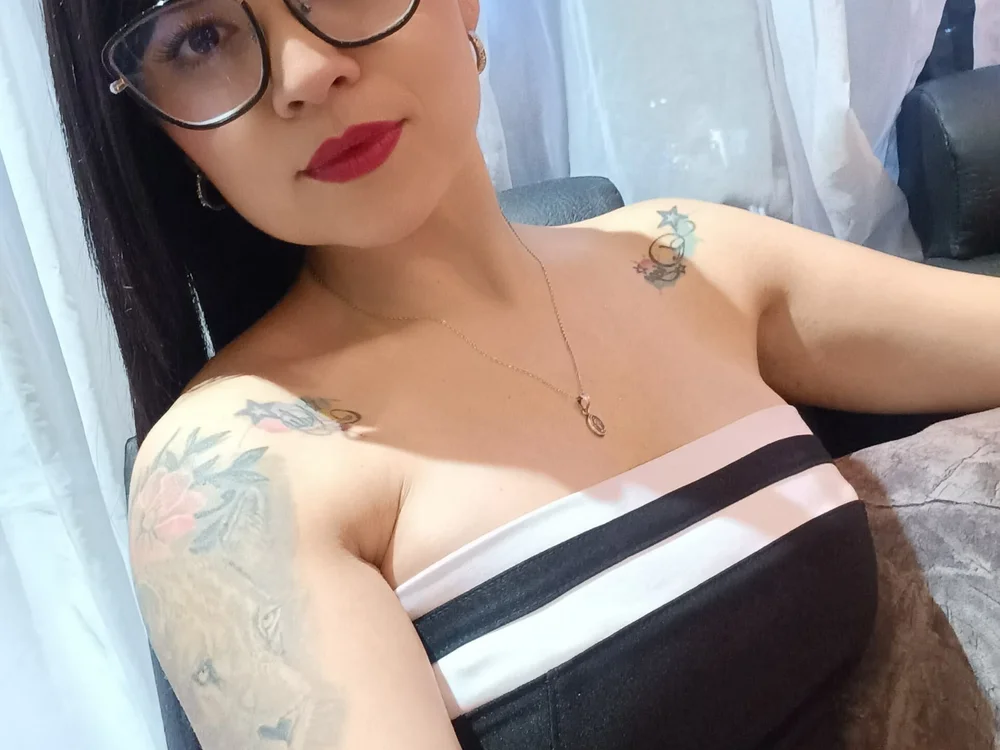 LunaVelveth_ 오프라인 XXX 채팅