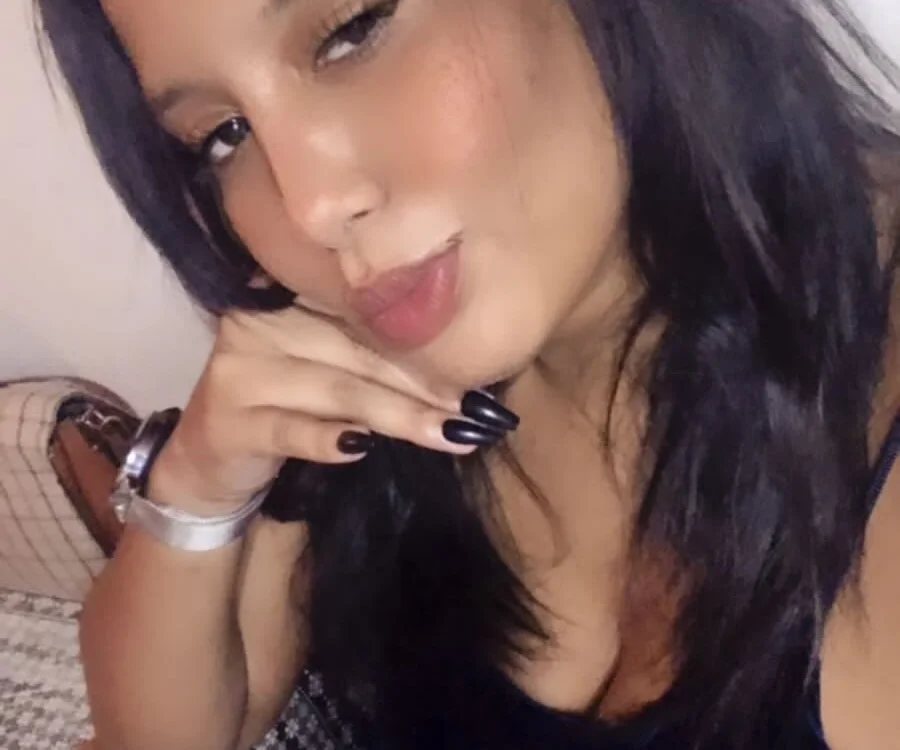 Julianareisdvg2's Offline XXX Chat