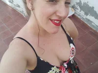 lunaroja431's webcam live show