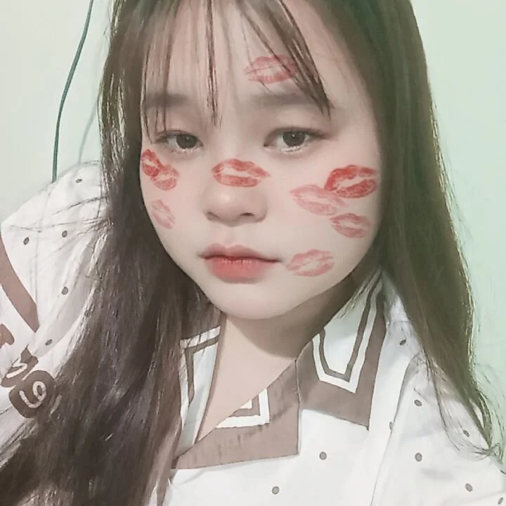 emlanlan Chat XXX Ngoại tuyến