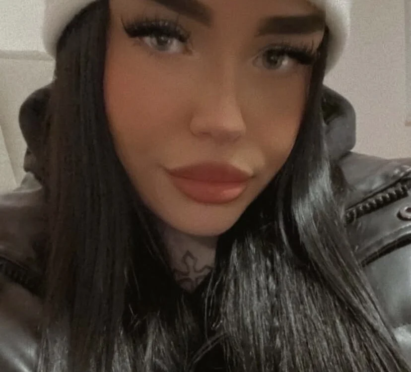 Valeria_xoxo Offline XXX-Chat