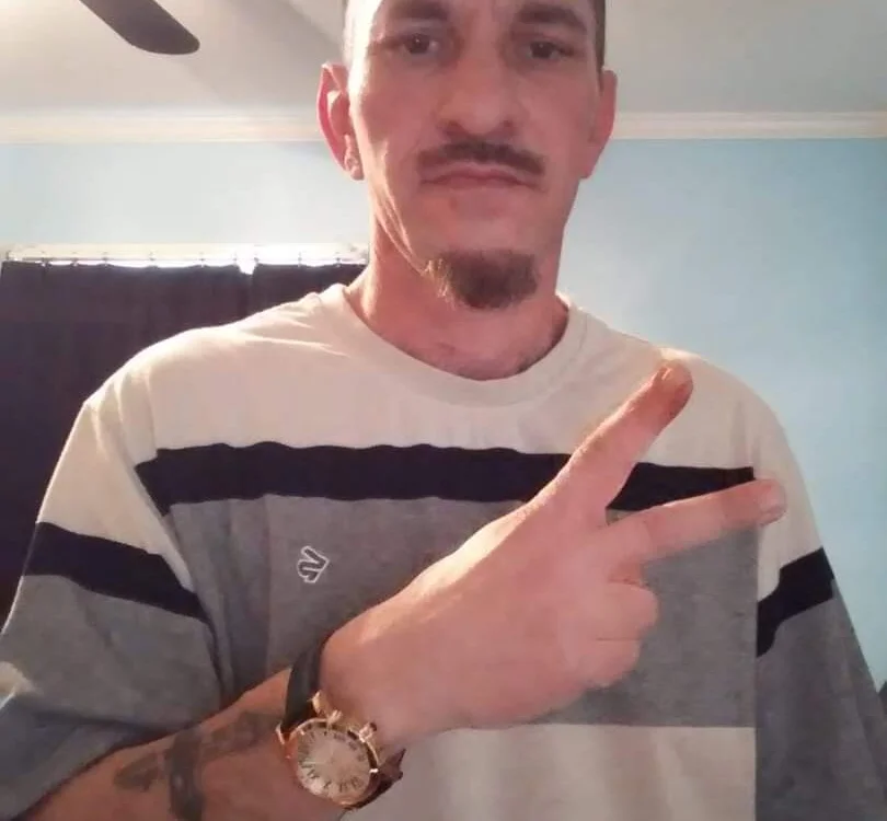 Steveishard420's Offline XXX Chat