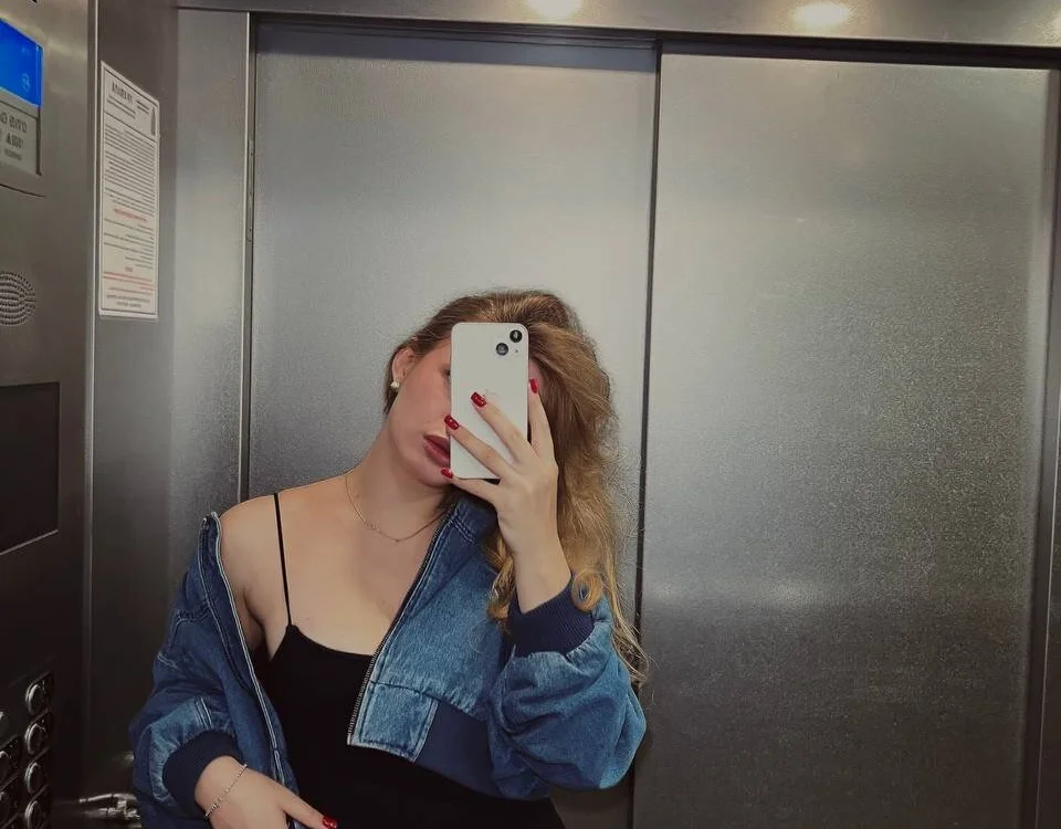 Офлайн-чат XXX Lorivess