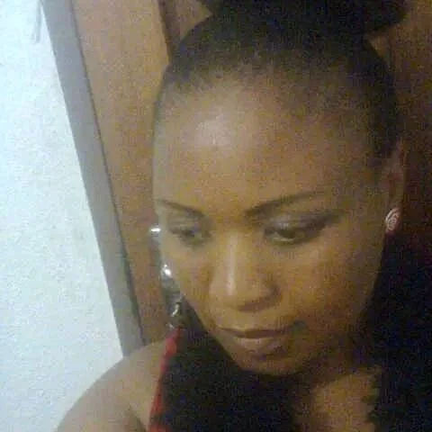 HUGE_BUSTY_EBONY's Offline XXX Chat