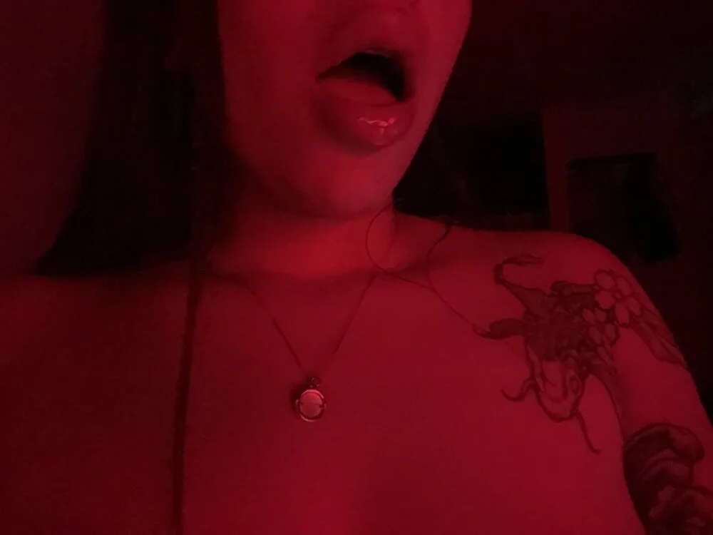 Im_Valen_Cute Offline XXX-Chat