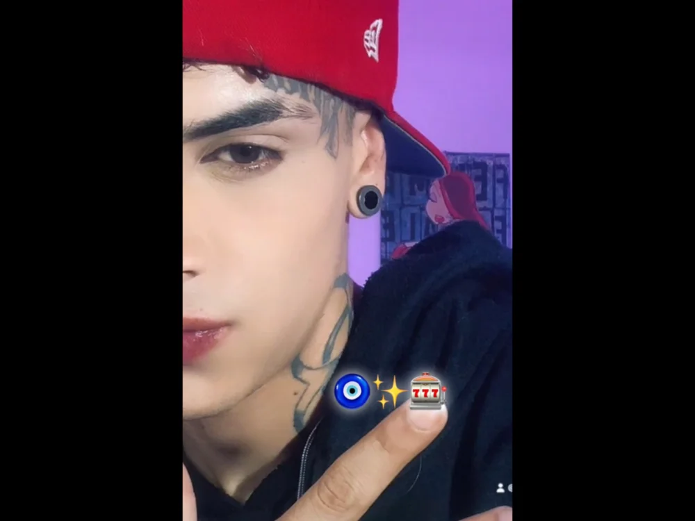 alex_rockstar অফলাইন XXX চ্যাট