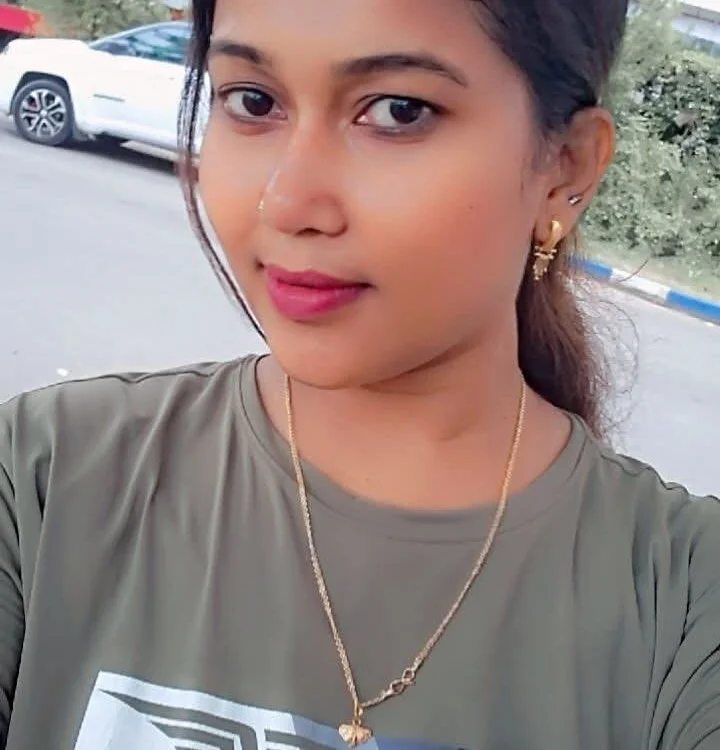 Bhabi_lovers' Offline XXX Chat