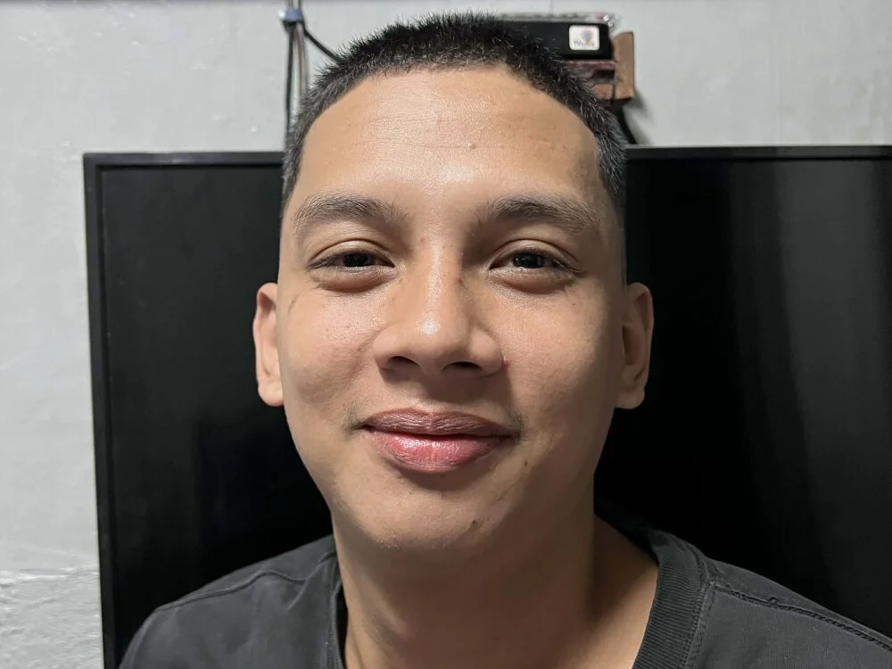 Caragreyyyyy 離線 XXX 聊天