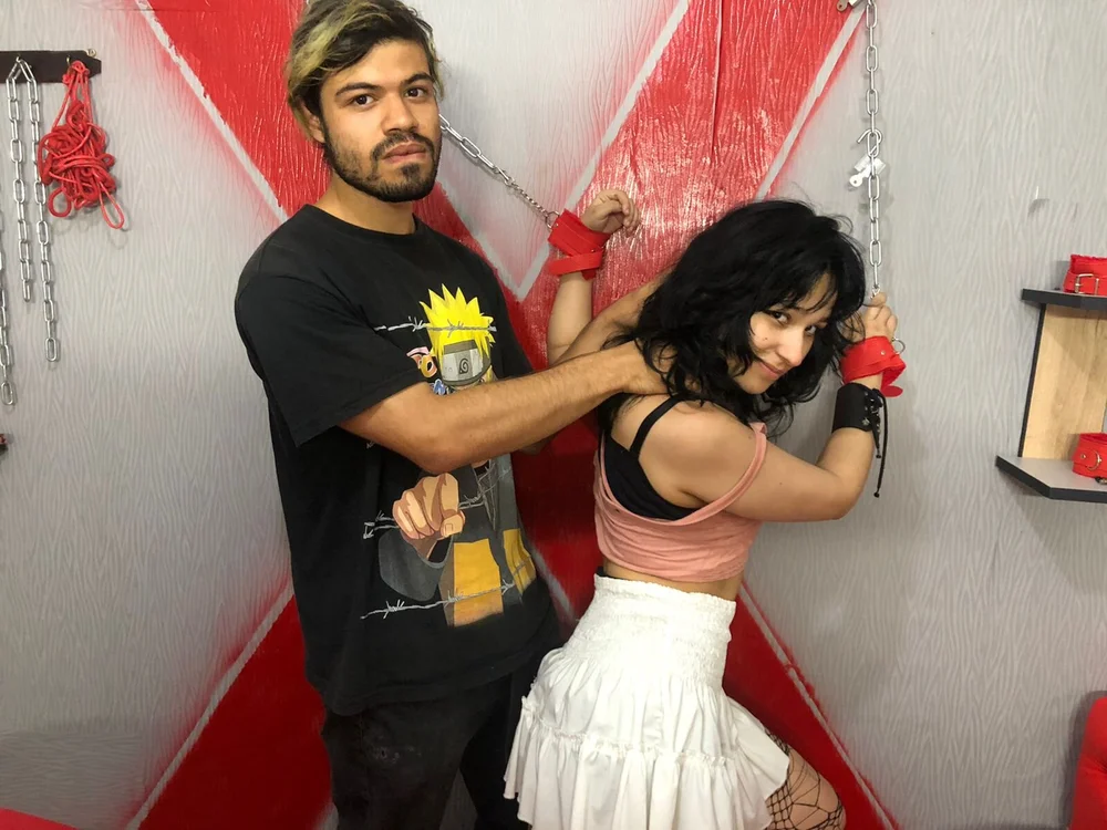 KURAHA_AND_GRETA's Offline Chat Room
