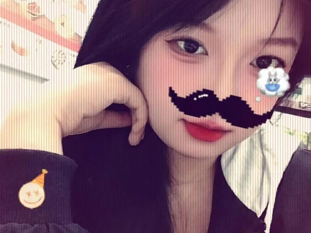 -huahua-'s Offline XXX Chat