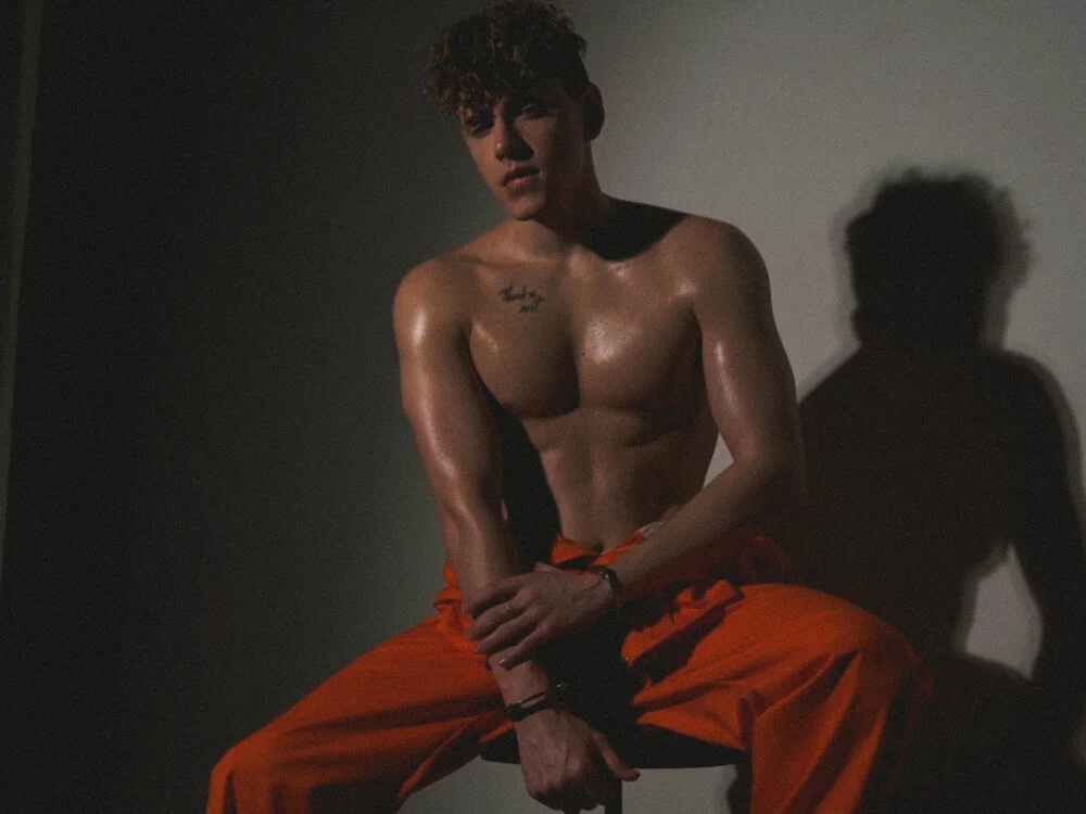 TylerGibson Chat XXX offline