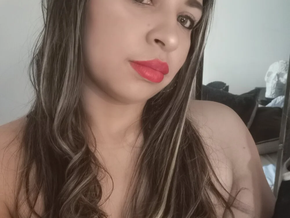 دردشة charlotee_lovee69 الجنسية دون اتصال