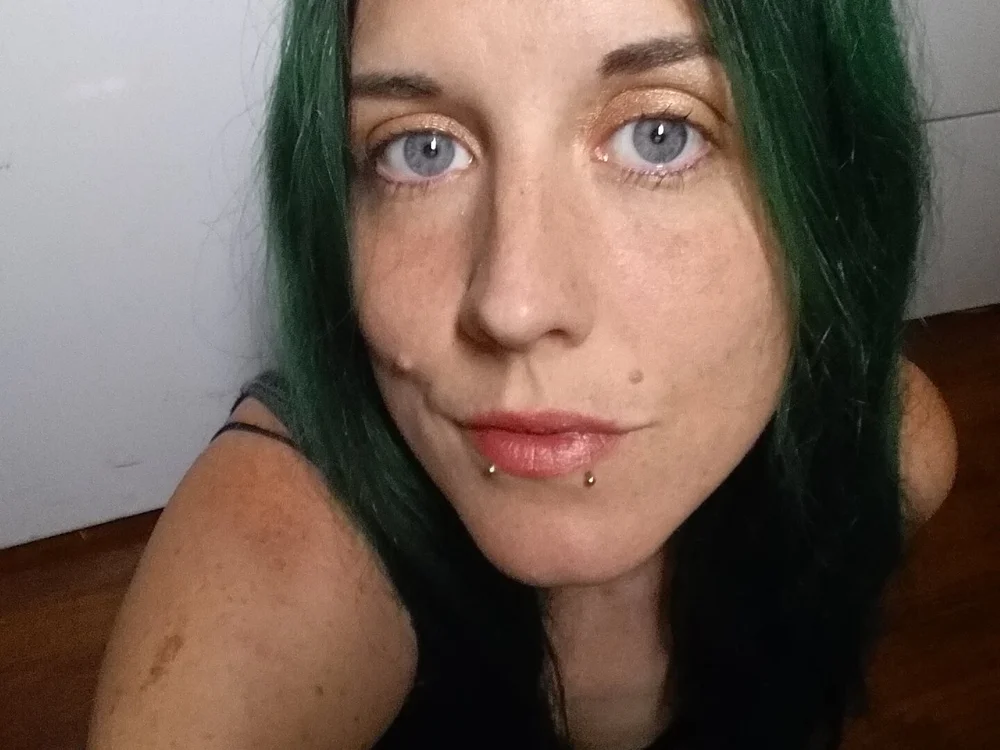 FeelGoodAddict Offline XXX-chat