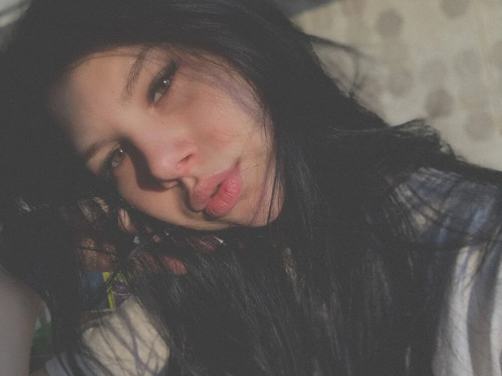 KerryMerfit Adlı Modelin Çevrimdışı XXX Sohbeti