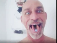 lovenoslut2's webcam live show