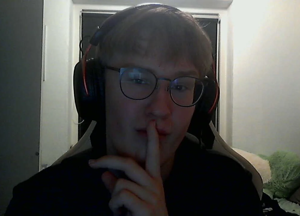 6foot7michael Offline Chatraum