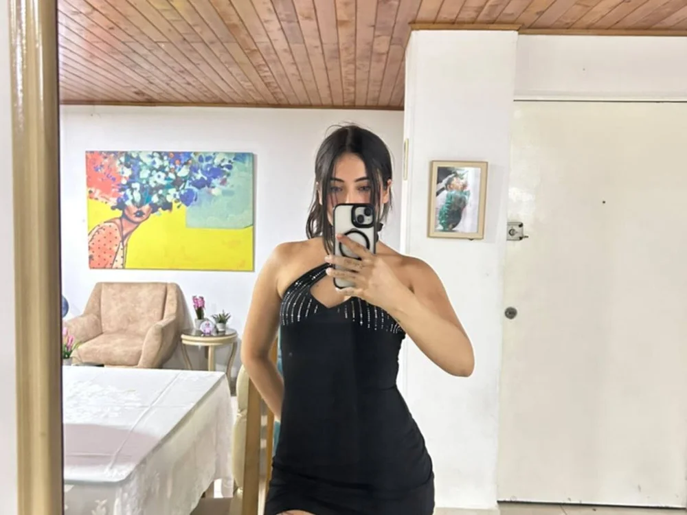 ELAA__'s Offline XXX Chat