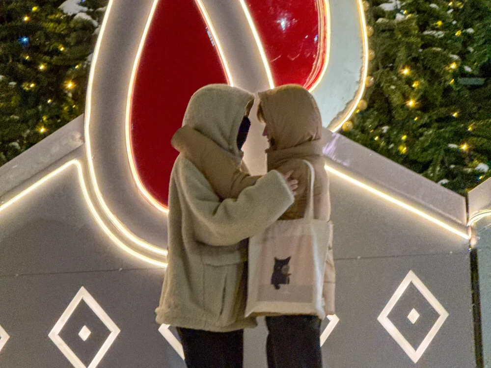 AndrewwCarter2 Offline XXX-chat