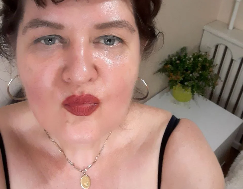 RosyBloom's Offline Chat Room