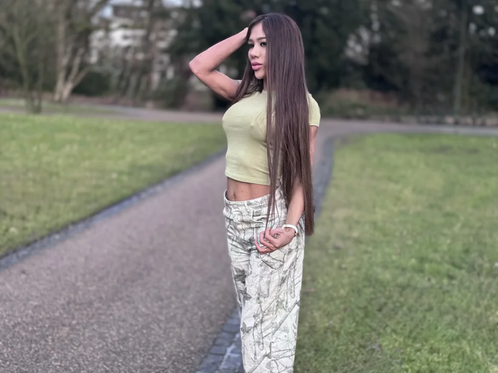alehia_horsecock's Offline XXX Chat