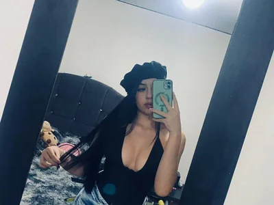 Black_Candy333 Female Mobile Adult Live Webcam