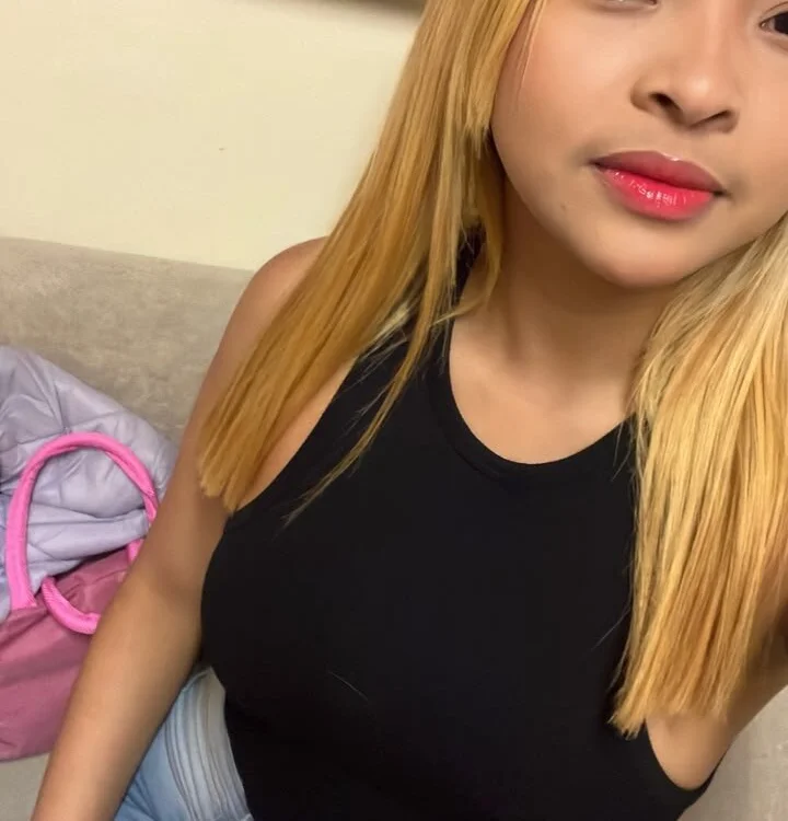 Dayana_Aura 离线XXX聊天