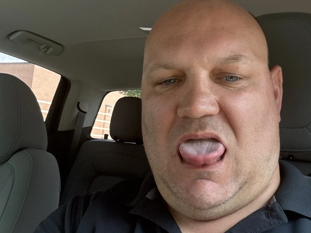 Chat +18 off-line de ComfortableSkeptic23