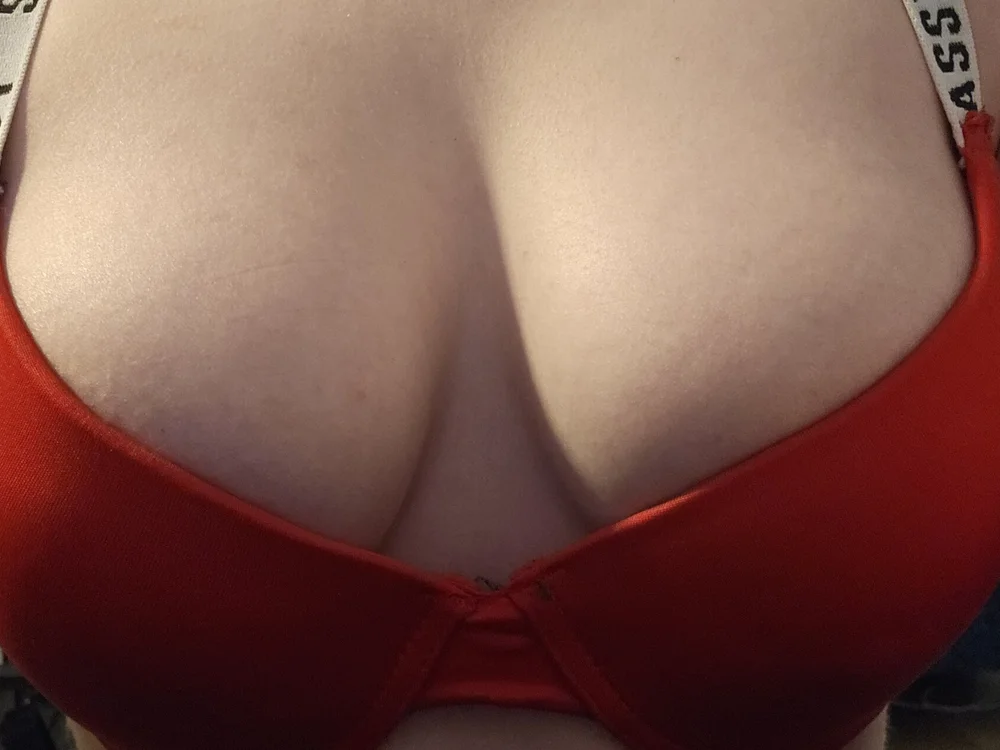 Offline XXX chat modela PoisedAndIvy